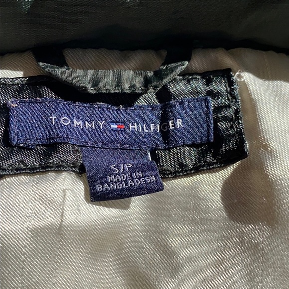 Sold Retro Tommy Hilfiger  green puffer coat size S - Picture 4 of 11